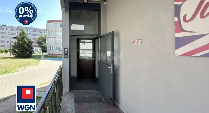 Lokal usługowy na  wynajem Łaziska Górne - Lokal użytkowy 36,85 m2 na wynajem - Łaziska Górne, ul. Mickiewicza 2A.